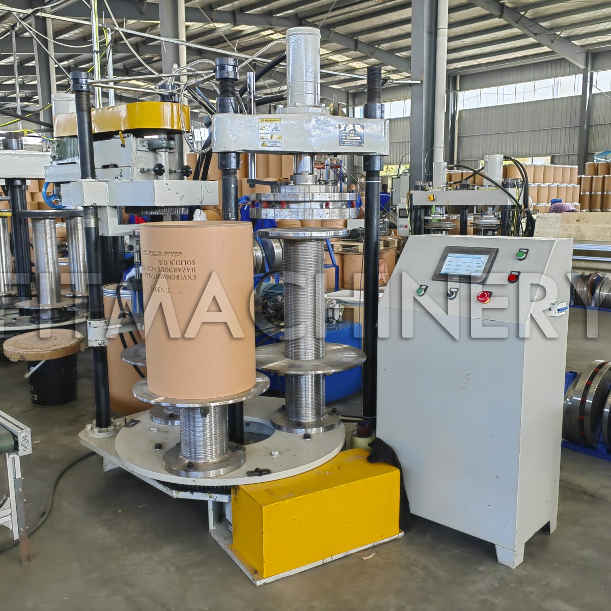 Pneumatic slitting machine