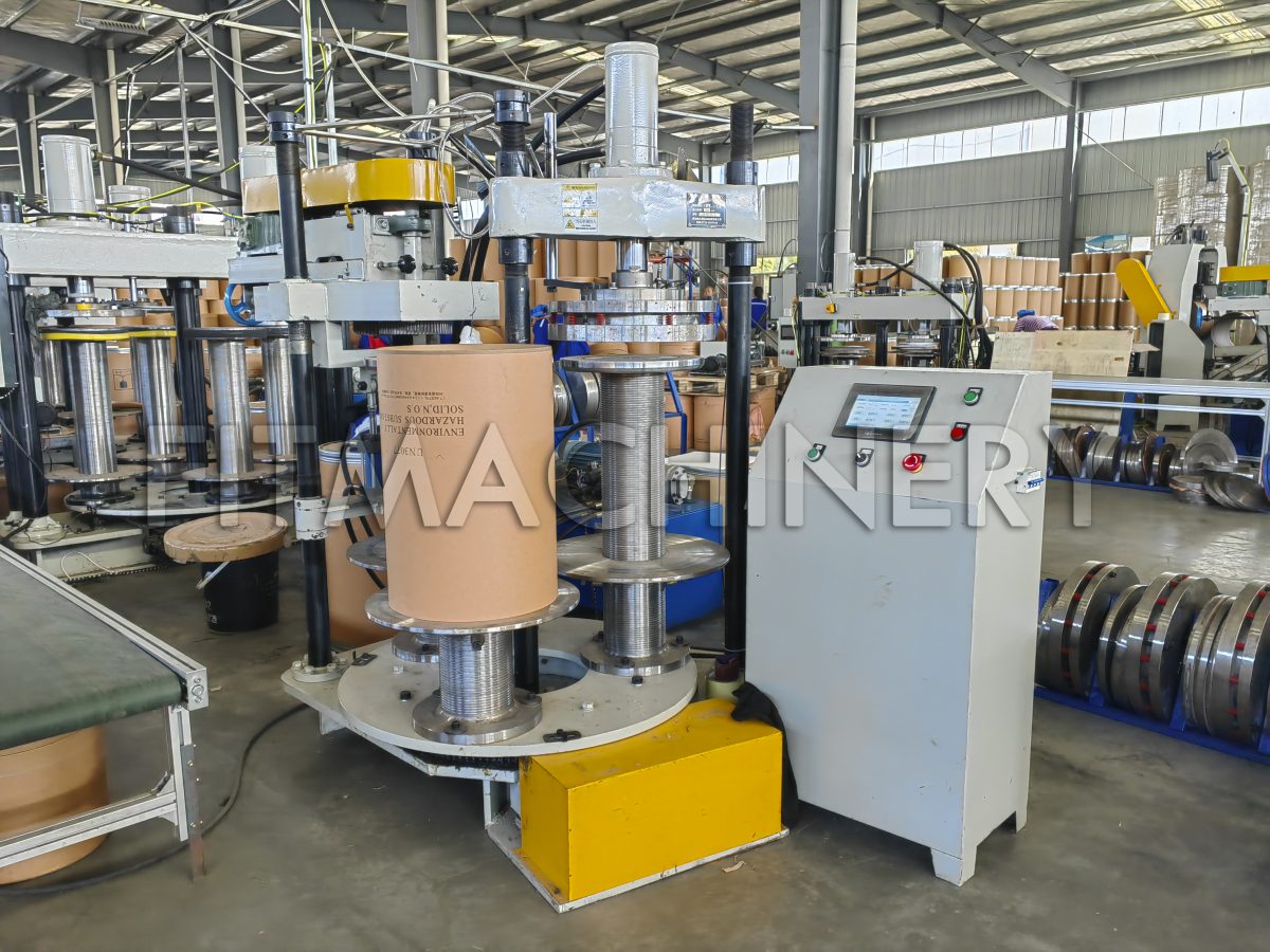 Pneumatic slitting machine