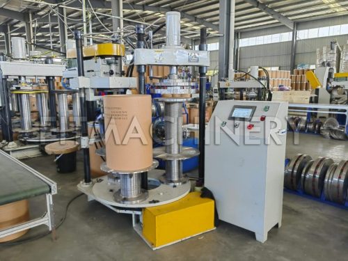 Pneumatic slitting machine